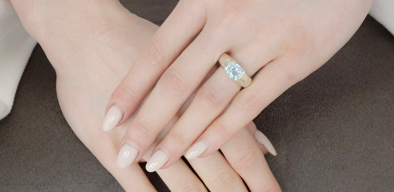 Topaz collection, Isha blue topaz open sided ring